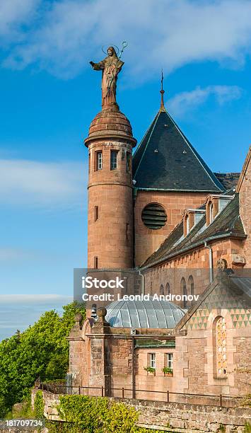 Monasterio En Mont Sainteodile De Alsacia Francia Foto de stock y más banco de imágenes de Montaña