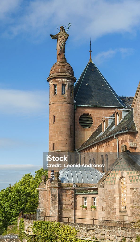 Monastère du Mont Sainte-Odile au cœur de l'Alsace, en France - Photo de Montagne libre de droits