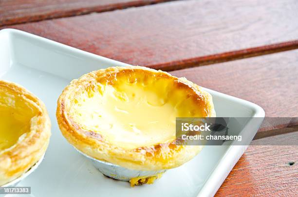 Tarta De Huevo Foto de stock y más banco de imágenes de Alimento - Alimento, Amarillo - Color, Azul