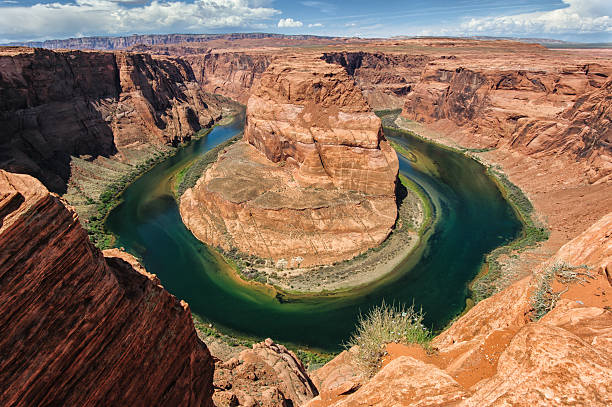 istock Turist's Point of View on Horseshoe Bend 181715481