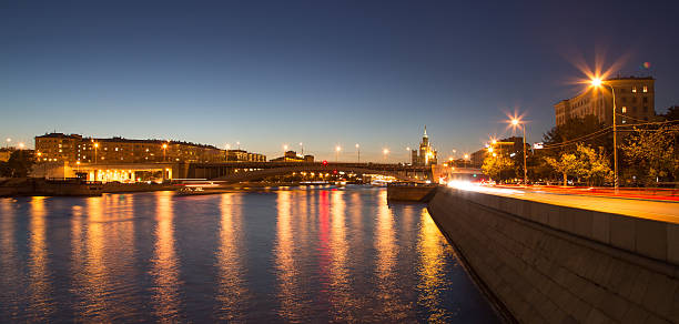istock Moskva River in night. Moscow, Russia 181726322