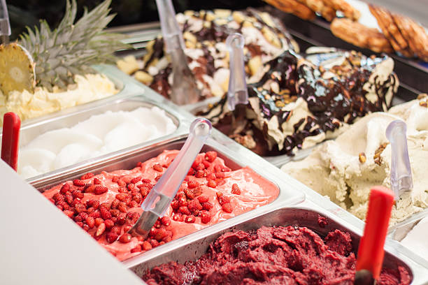 gelato la glace - ice cream parlor ice cream dessert italian culture photos et images de collection