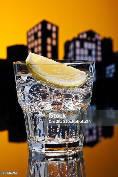 Cocktail Tonico Gin Metropolis - Fotografie stock e altre immagini di Alchol - Alchol, Aperitivo, Bibita