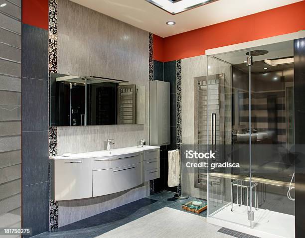 Modernes Badezimmer Stockfoto und mehr Bilder von Badewanne - Badewanne, Wohnraum, Badezimmer