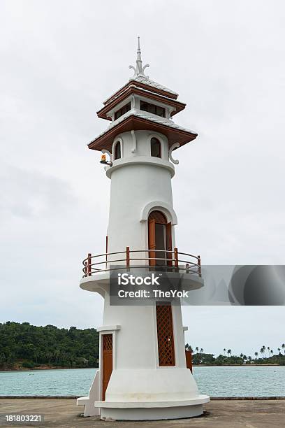 Faro En El Puerto Deportivo Chang Island Thailand Foto de stock y más banco de imágenes de Agente de seguros