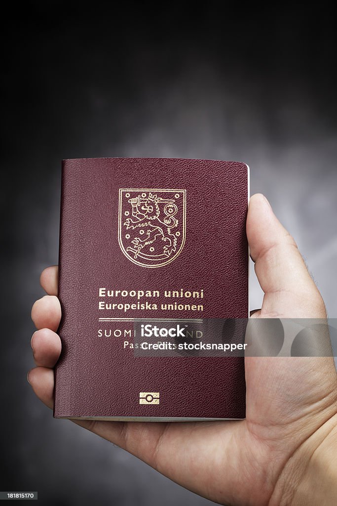 Finlandés pasaporte - Foto de stock de Agarrar libre de derechos