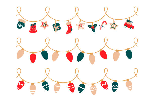 ilustraciones, imágenes clip art, dibujos animados e iconos de stock de juego de luces navideñas. guirnaldas con bulbos de colores. decoración festiva de la cuerda de navidad con juguetes colgantes: muérdago, campana, coche, guante, calcetín, caja de regalo. ilustración vectorial sobre fondo blanco. - vector bell christmas lights celebration