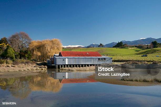 Vecchio Capannone Motueka Apple Sullestuario Tasman Regione Nuova Zelanda - Fotografie stock e altre immagini di Acqua