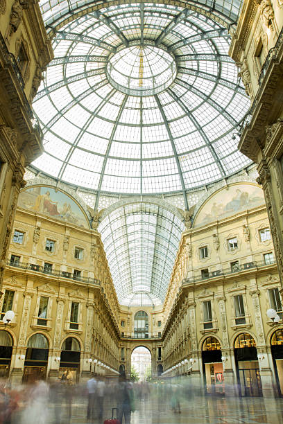 istock Old luxurious shopping mall 181850048