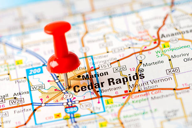 istock US capital cities on map series: Cedar Rapids, Iowa 181850510