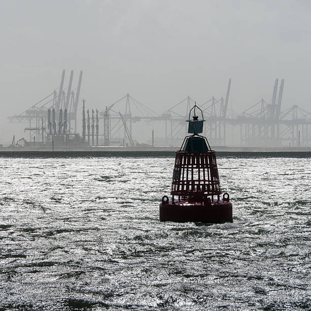 bouy porto di rotterdam - nieuwe waterweg foto e immagini stock