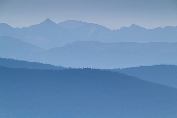 istock Heavy Smoke From Nearby Forest Fires Fills This Mountain View 181852487