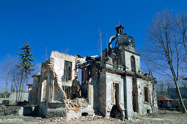 istock Ruined antique villa 181852636