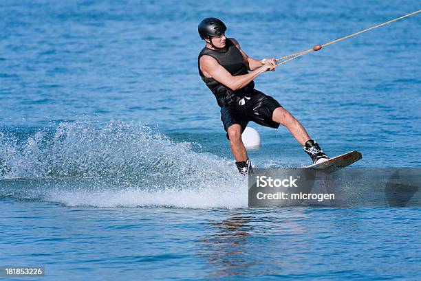 Wakeboarder 구명 조끼에 대한 스톡 사진 및 기타 이미지 - 구명 조끼, 균형, 근육질 체격