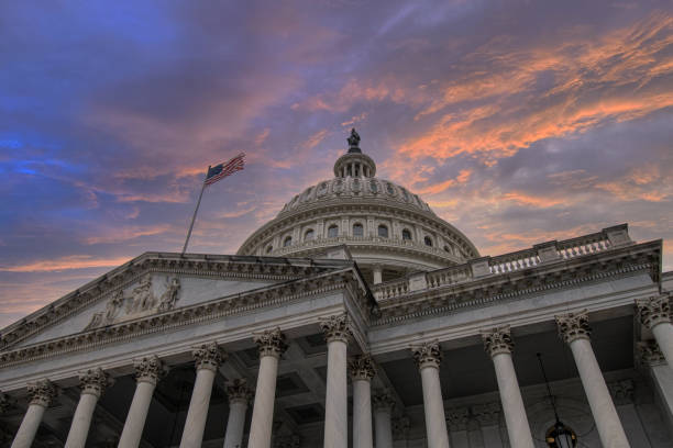 капитолий строительство закат - вашингтон - washington dc monument sky cloudscape стоковые фото и изображения