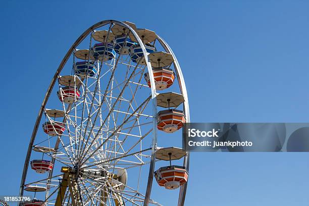 Foto de Ferris Céu e mais fotos de stock de Alegria - Alegria, Alto - Descrição Geral, Arte, Cultura e Espetáculo