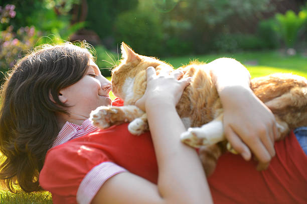 istock Girl with cat 181854267
