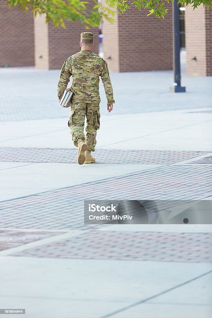 Amerikanische Soldaten mit Büchern - Lizenzfrei Lernender Stock-Foto
