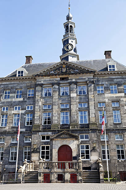 istock City hall # 2 XXXL 181856353