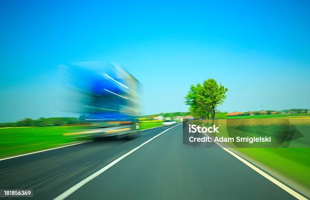 Foto de Na Estrada e mais fotos de stock de Abstrato - Abstrato, Agricultura, Ajardinado