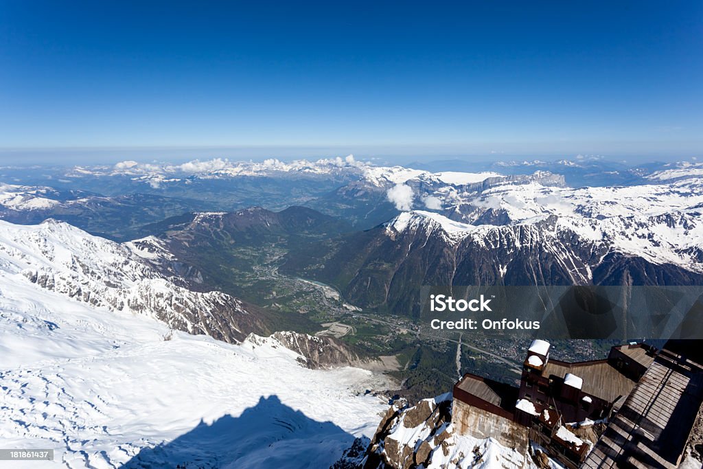 シャモニーから望む Aiguille du Midi ,France - Horizonのロイヤリティフリーストックフォト