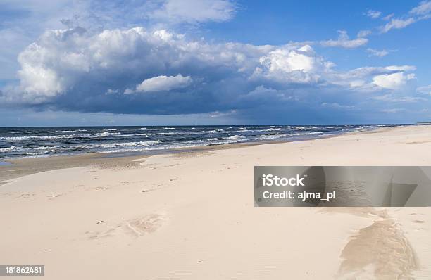 Playa Del Mar Báltico Foto de stock y más banco de imágenes de Aire libre - Aire libre, Arena, Belleza de la naturaleza