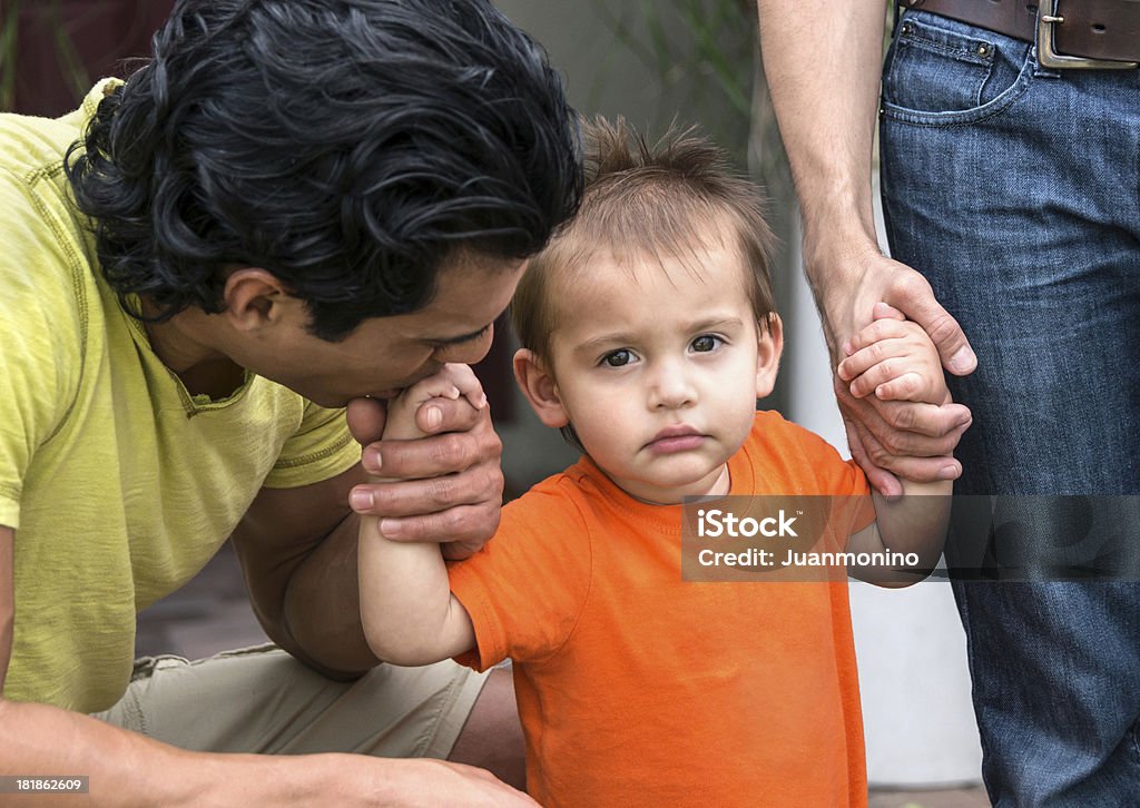 Kind mit zwei Väter - Lizenzfrei Gleichgeschlechtliches Paar Stock-Foto