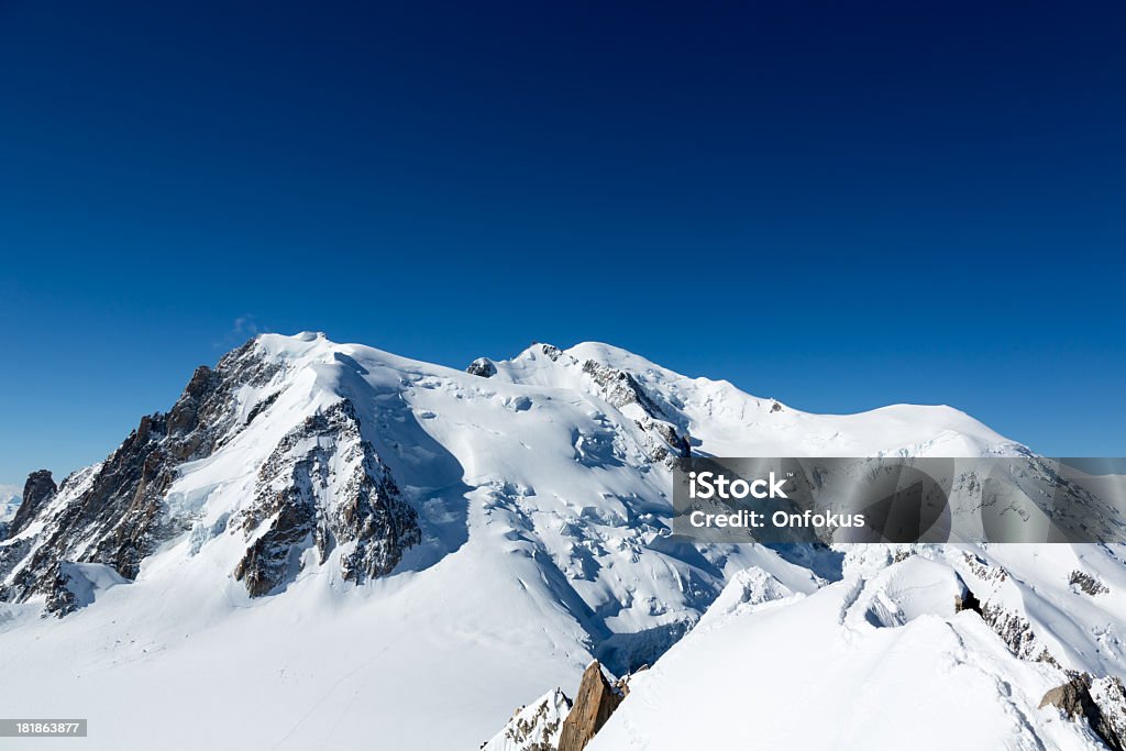 Mont Blanc Cimeira de Aiguille du Midi, Chamonix, França - Foto de stock de Aiguille de Midi royalty-free