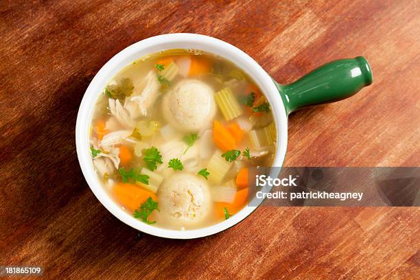 マッツォボールスープ - マッツォボールスープのストックフォトや画像を多数ご用意 - マッツォボールスープ, 調理する, 過ぎ越しの祭り