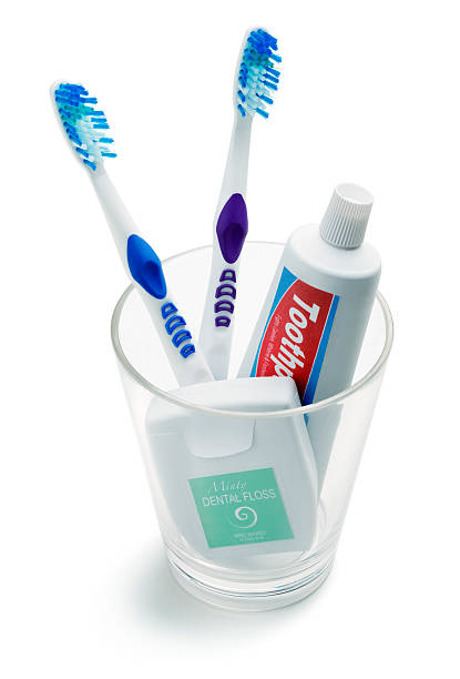 진료예약 for 치과 - toothbrush dental hygiene glass dental equipment 뉴스 사진 이미지