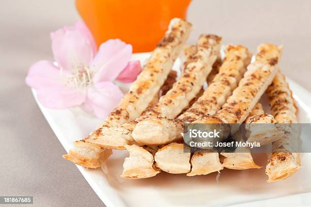 Foto de Primavera De Bebida e mais fotos de stock de Assado no Forno - Assado no Forno, Azaléia, Bebida