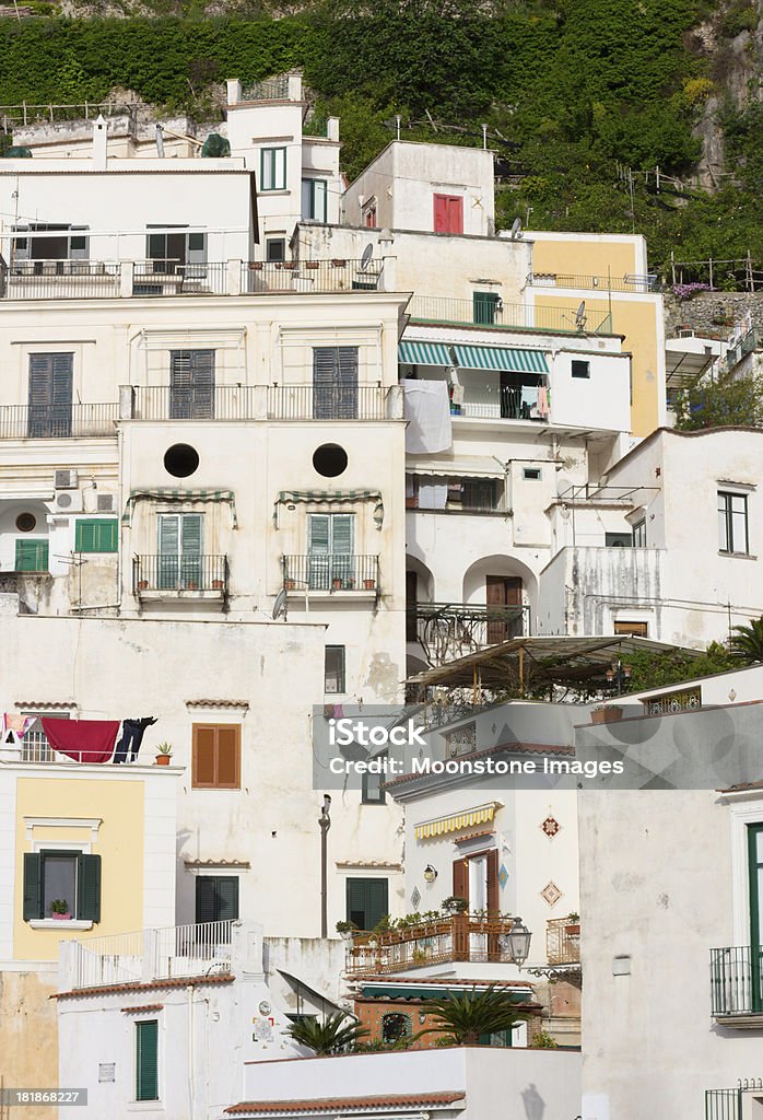 Atrani en la costa de Amalfi, Italia - Foto de stock de Aire libre libre de derechos