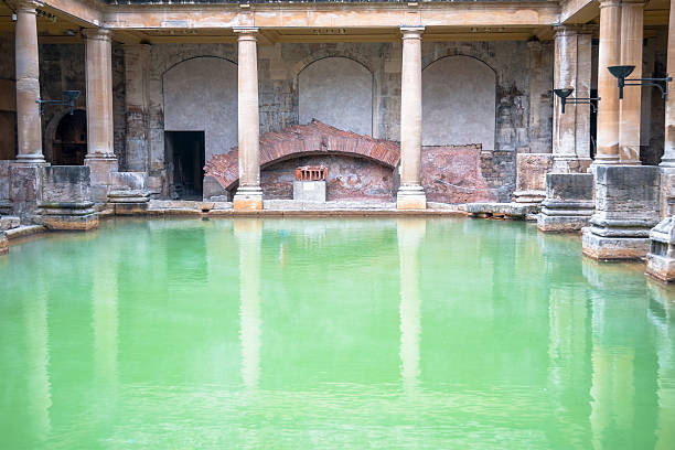 istock Roman Spa In Bath, England 181873238