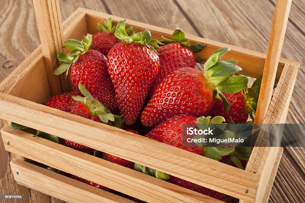 Erdbeer-Kanister - Lizenzfrei Beere - Obst Stock-Foto