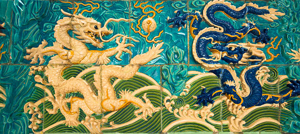 istock Ancient Chinese palace wall dragon 181875184
