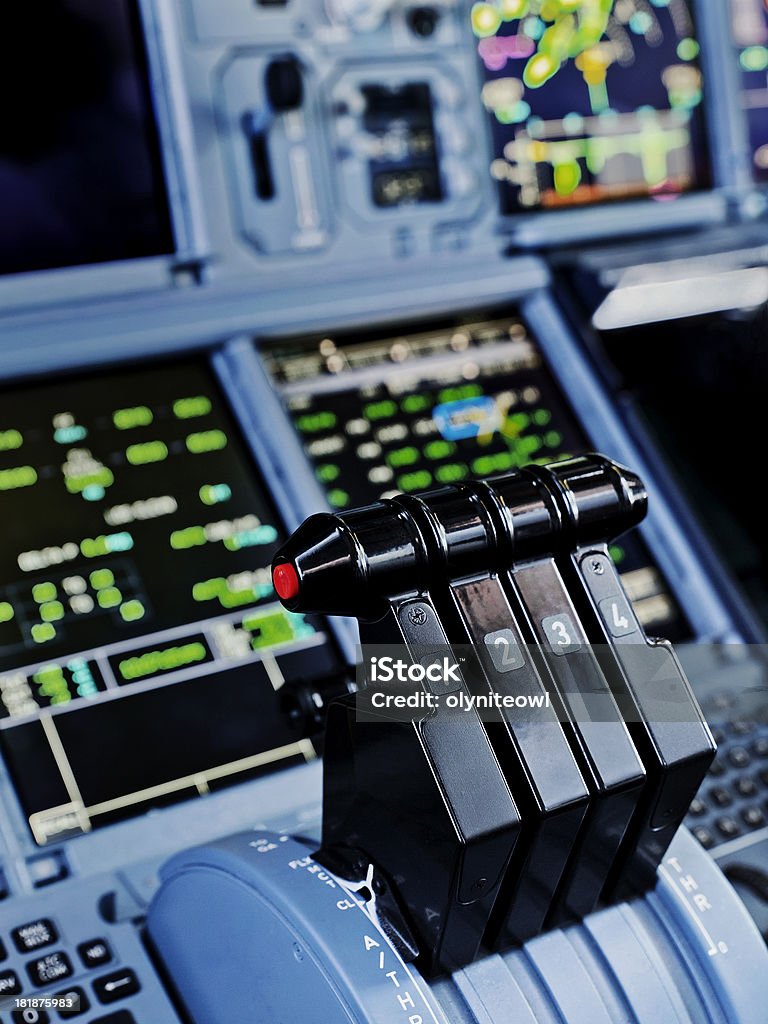 Airbus A380 spinta leve di estrazione - Foto stock royalty-free di Cabina di pilotaggio