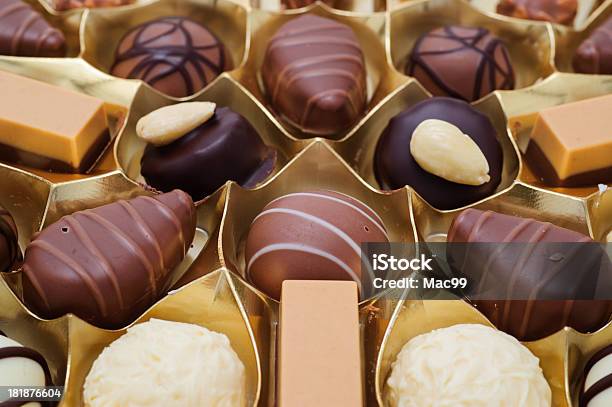 Rebuçados De Chocolate - Fotografias de stock e mais imagens de Aberto - Aberto, Abrir, Acessibilidade