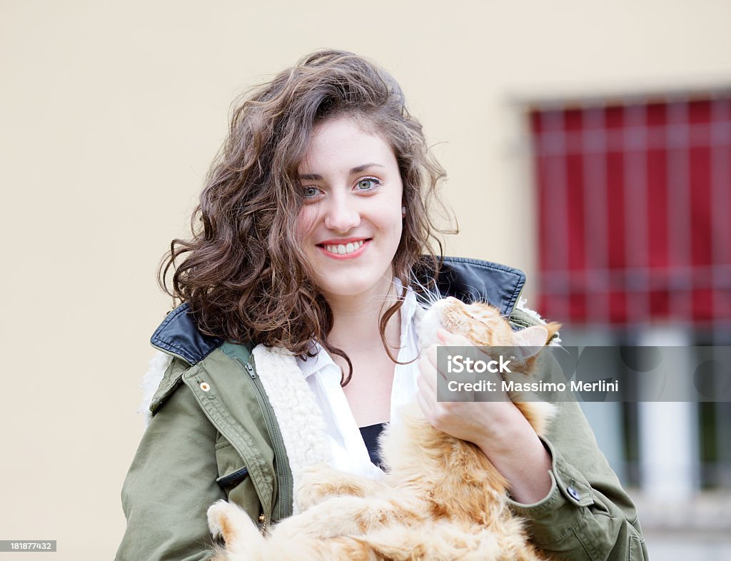 Sonriente niña - Foto de stock de 16-17 años libre de derechos