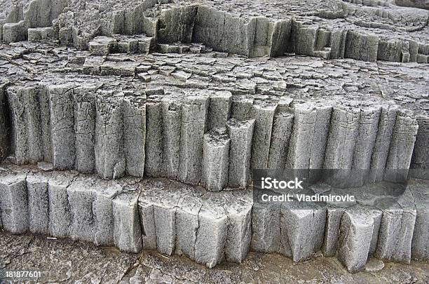 Colonna Di Pietra - Fotografie stock e altre immagini di Ambientazione esterna - Ambientazione esterna, Area selvatica, Arenaria - Roccia sedimentaria