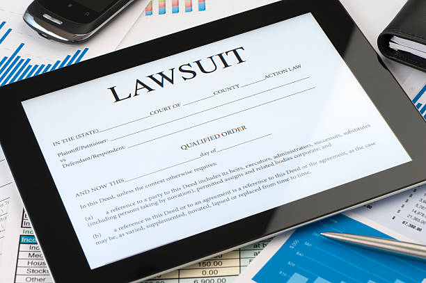 istock Online lawsuit form on a digital tablet 181879500
