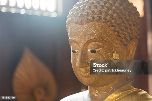 涅槃像はファンタオワット - 宗教施設 ワットのストックフォトや画像を多数ご用意 - 宗教施設 ワット, はがれる, アジア大陸