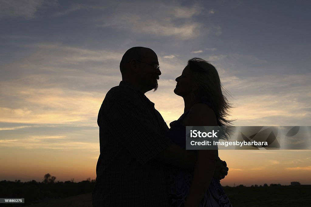 Casal ao pôr do sol - Royalty-free 25-29 Anos Foto de stock