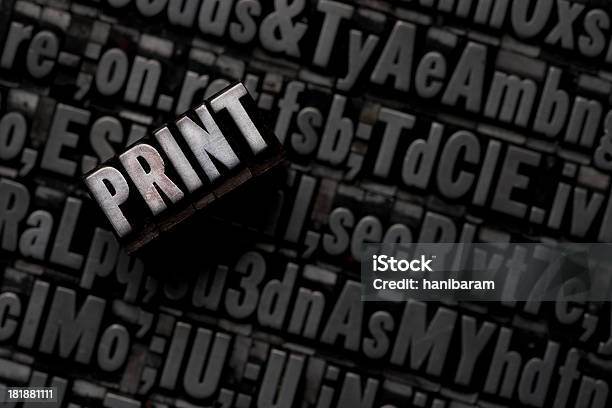 プリントメタルの活版印刷の文字 - アルファベットのストックフォトや画像を多数ご用意 - アルファベット, スポットライトをあてる, レトロ調