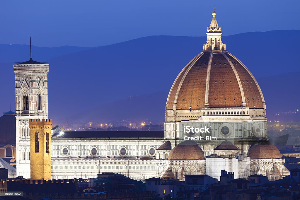 Basilika Santa Maria del Fiore in der Dämmerung, Florenz, Italien - Lizenzfrei Abenddämmerung Stock-Foto