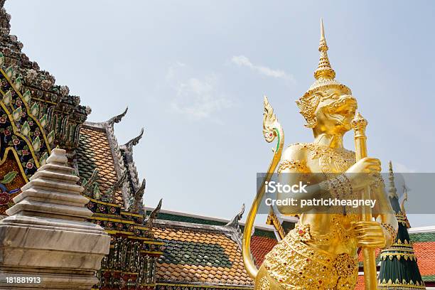 Photo libre de droit de Statue Wat Phra Kaew banque d'images et plus d'images libres de droit de Architecture - Architecture, Asie, Bangkok