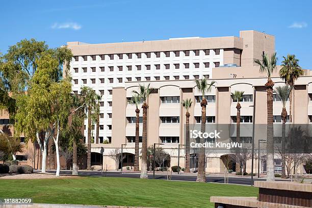 Bürogebäude In Phoenix Arizona Stockfoto und mehr Bilder von Arizona - Arizona, Baum, Bürogebäude