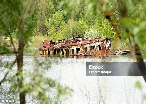 고스트 떠들썩해질 0명에 대한 스톡 사진 및 기타 이미지 - 0명, Chernobyl Disaster, 가라앉은