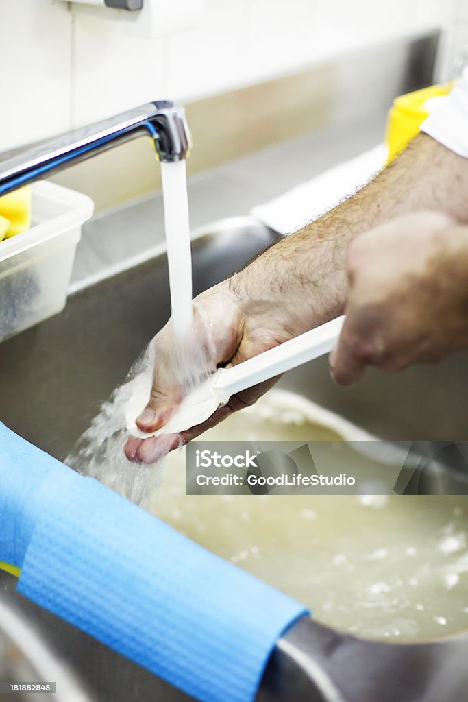 皿洗い - きれいにするのロイヤリティフリーストックフォト