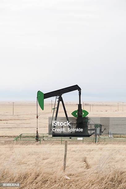 Petrolifera - Fotografie stock e altre immagini di Affari - Affari, Alberta, Ambientazione esterna