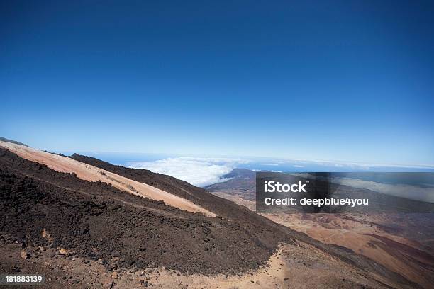 Monte Teide - Fotografie stock e altre immagini di Ambientazione esterna - Ambientazione esterna, Ampio, Cielo sereno